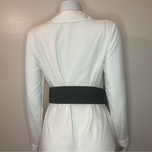 Black elastic waistband belt with gold tone buckle - Picture 5 of 10